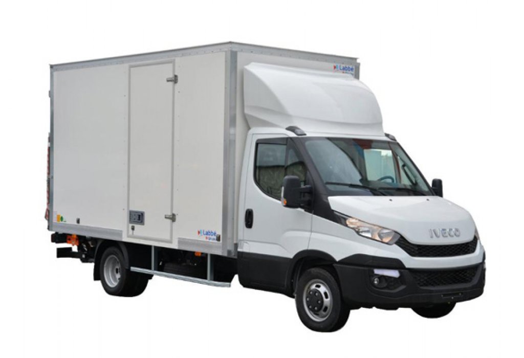 IVECO 35C15 MAXI WITH TAIL LIFT - W2 GROUP